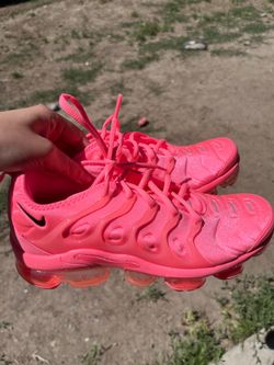 Nike Air VaporMax Plus/ Colorway: Sunset Pulse / Bubblegum / Hyper Pink/ Style Code: DM8337-600