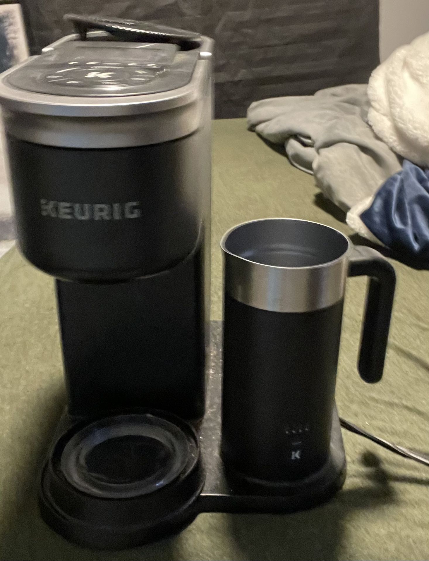 Keurig K-Café SMART Single-Serve Coffee Maker with WiFi Compatibility, 6 Brew Sizes - Black