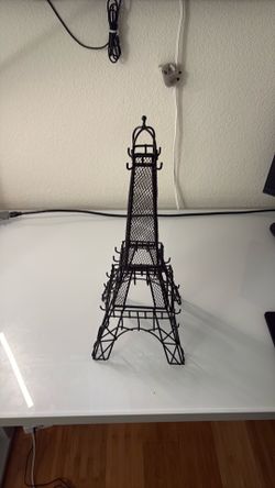 Eiffel Tower jewelry organizer