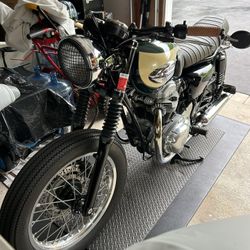 Customized 2001 Kawasaki W650 Cafe Racer Motorcycle No