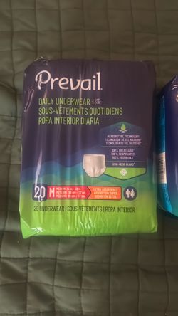Pañales para adulto están nuevos en bolsa cerrada
