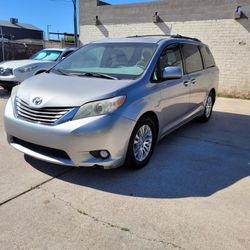 2011 Toyota Sienna