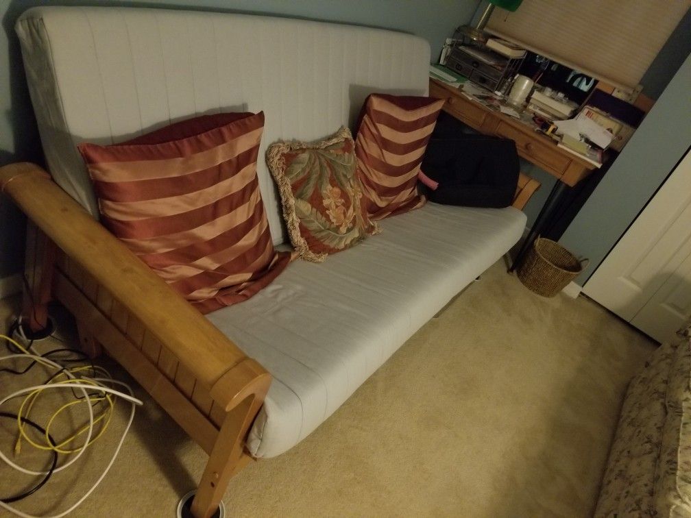 Futon Couch / Bed