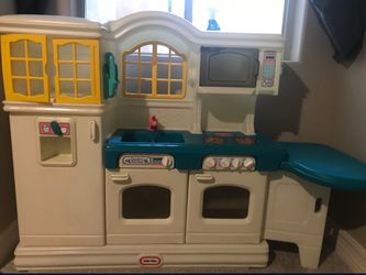 Rare Vintage Little Tykes Kitchen