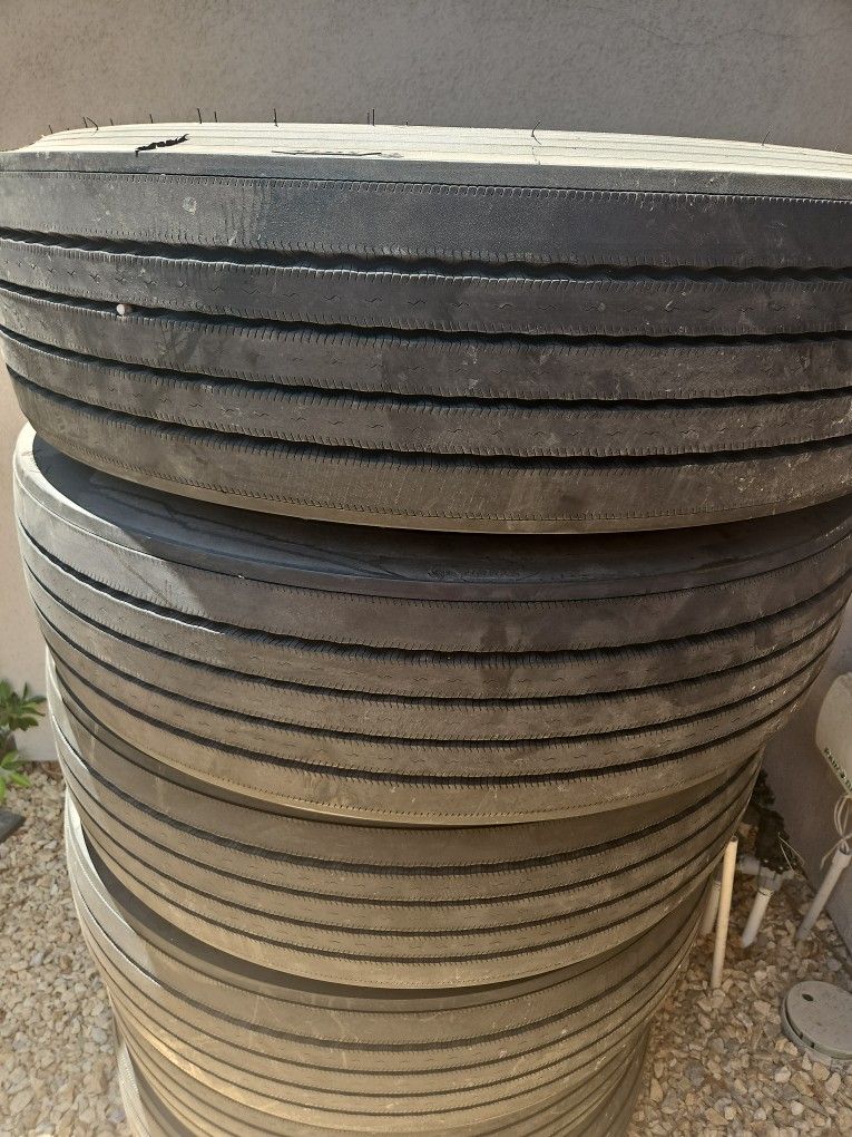 Michelin Tires For Rv Or Truch. 275 80 22.5.