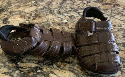 Little boy’s Smartfit slippers