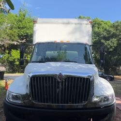 International Durastar 26ft Box Truck