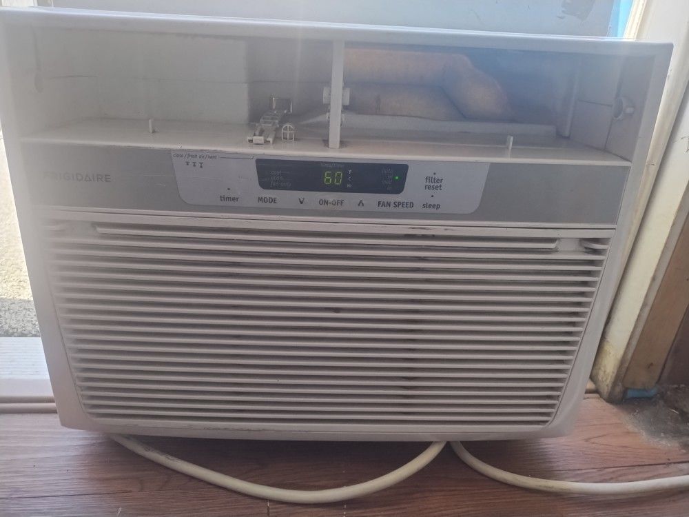 12k BTU AC Unit