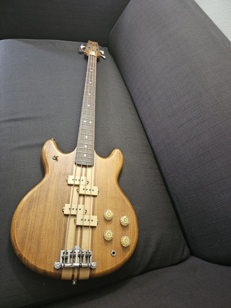Vantage Set Neck Bass Guitar