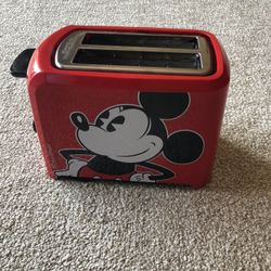 Toaster Bagles orToasts Disneyland with Mickey Mouse on the toas