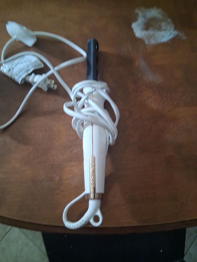 Curling Iyern Hair Straner In L As Vegas