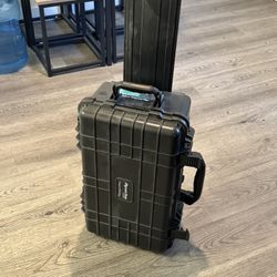 APACHE 5800 Weatherproof Protective Rolling Carry-On Case, X-Large