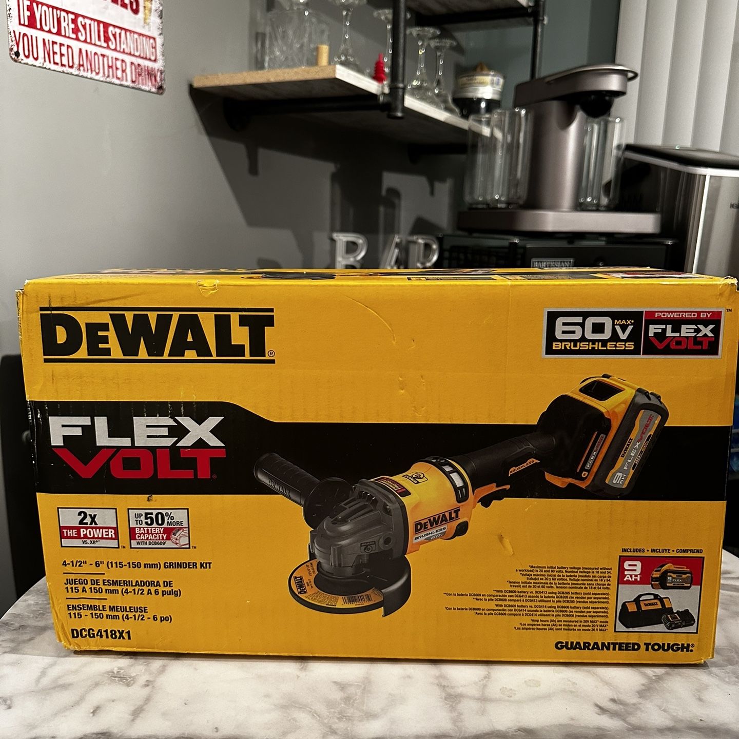 Dewalt FLEXVOLT 60V MAX Cordless Brushless 4.5 in. - 6 in. Small Angle Grinder and (1) FLEXVOLT 9.0Ah Battery