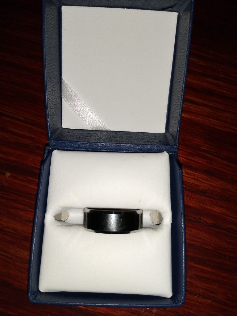 Wedding Band/ring for Man,
Original :Nohe Tungsten.
Size: 9