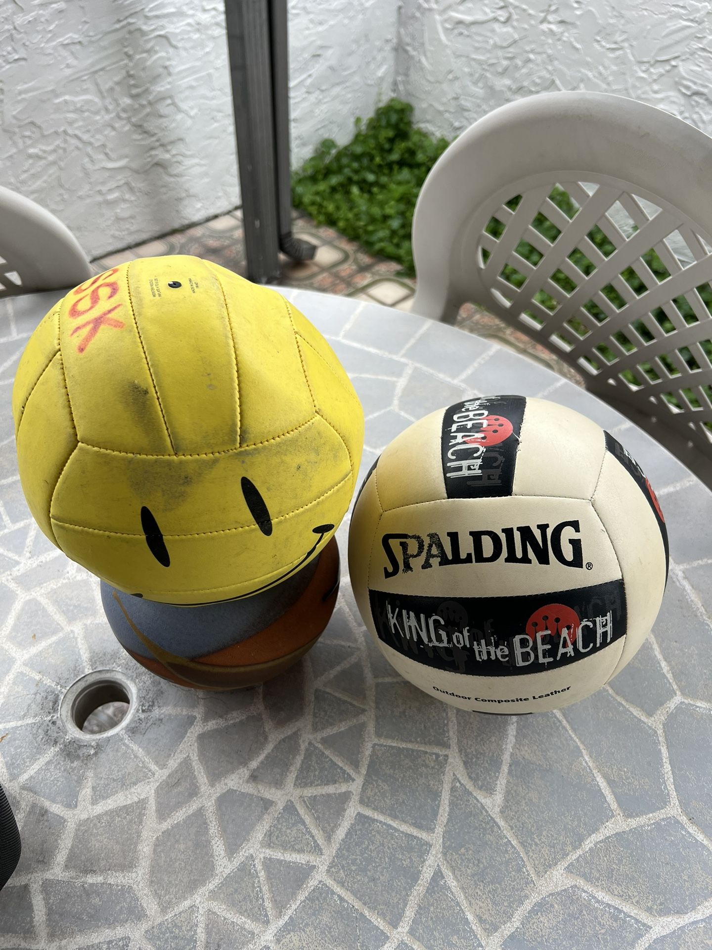 2 USED VOLLEYBALLS