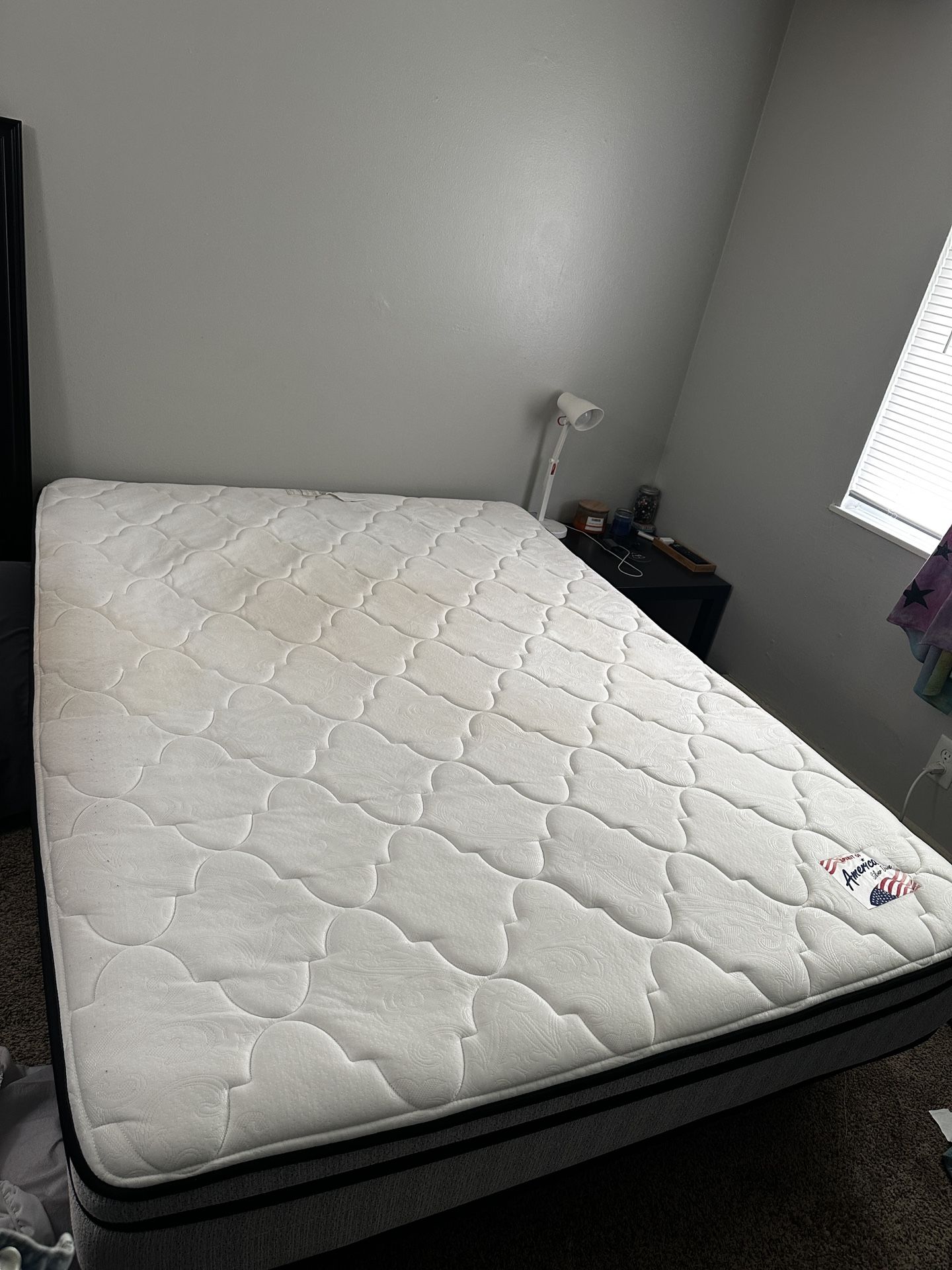 Queen Mattress $20