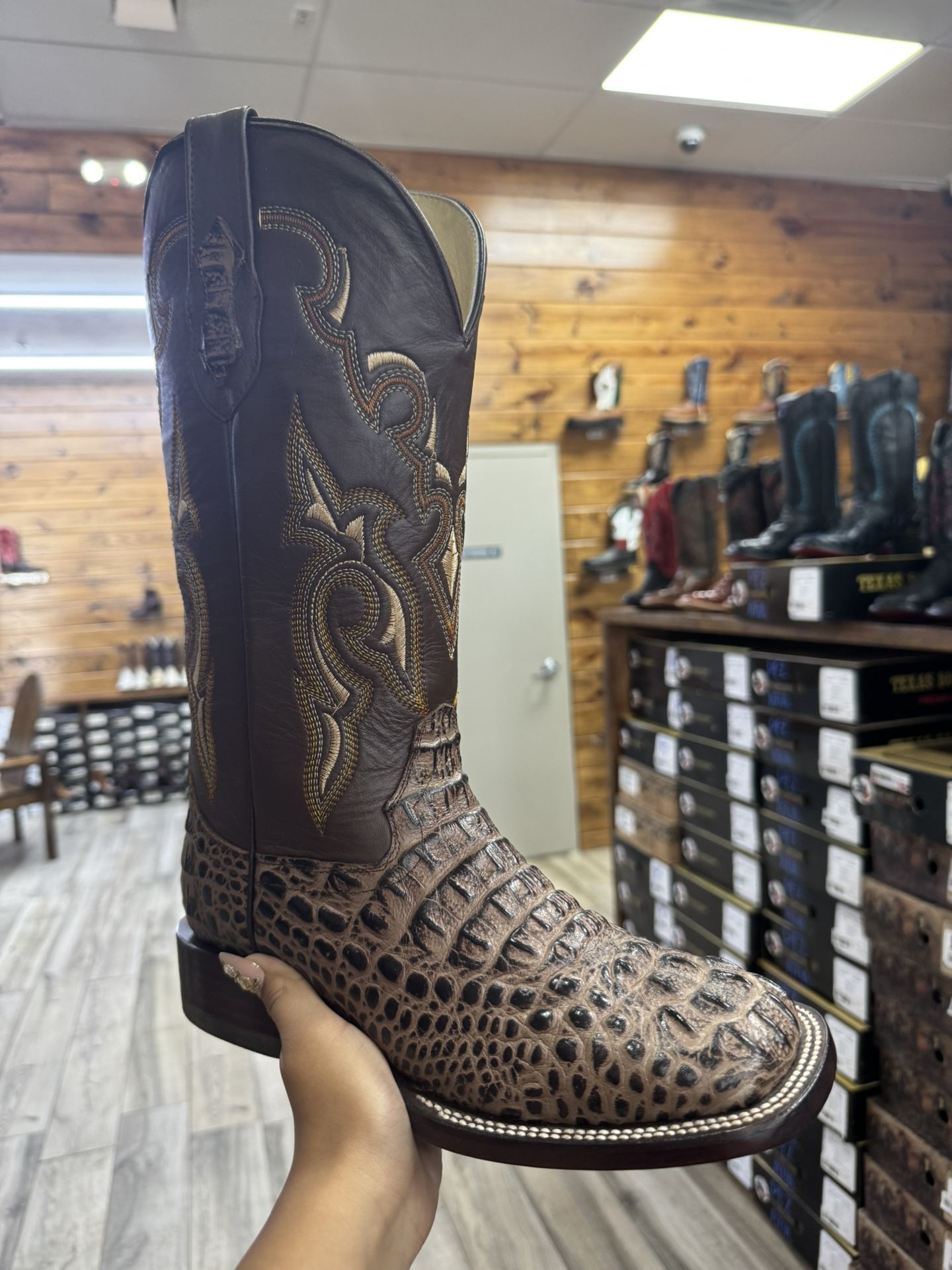 nuca orix brown boot