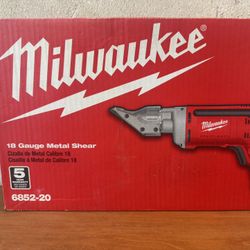 The Milwaukee 18 Gauge Shear 6852-20