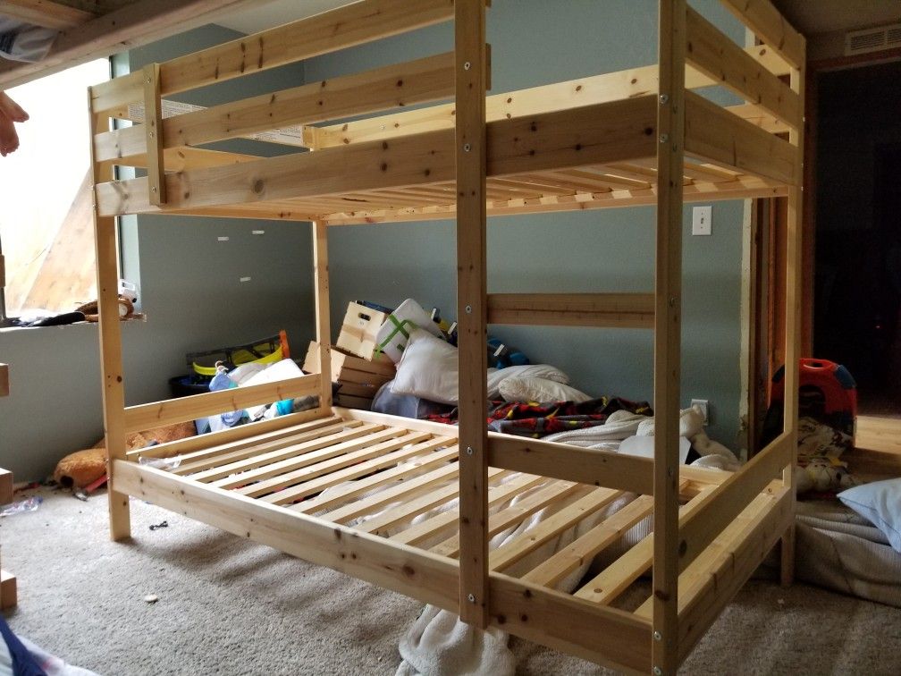 Bunk bed