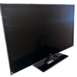 47" LG TV