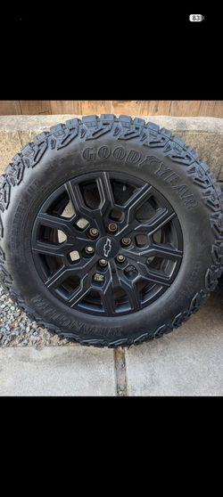 Chevy Colorado mud terrains 31s