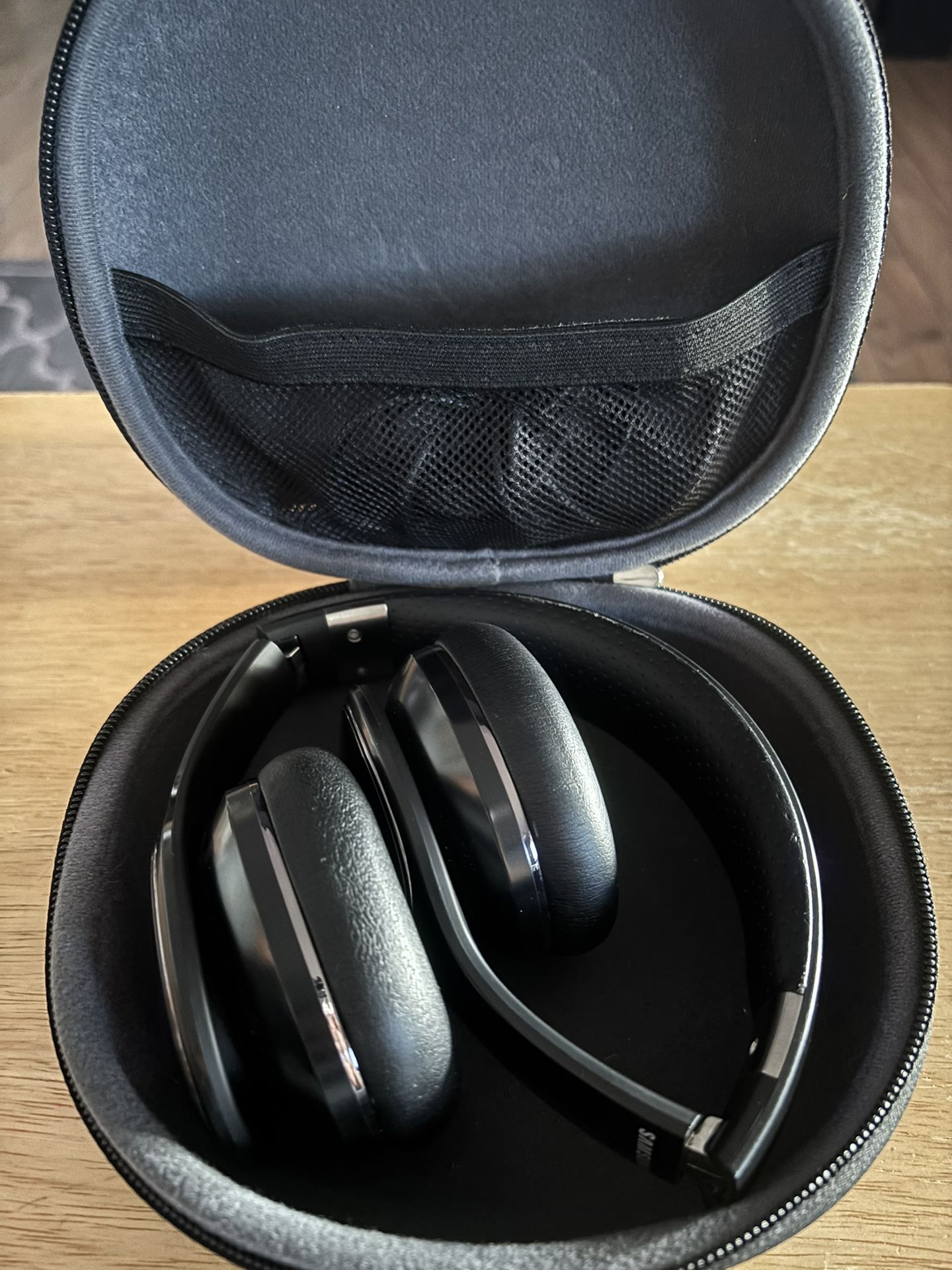 Samsung Level on wired headphones