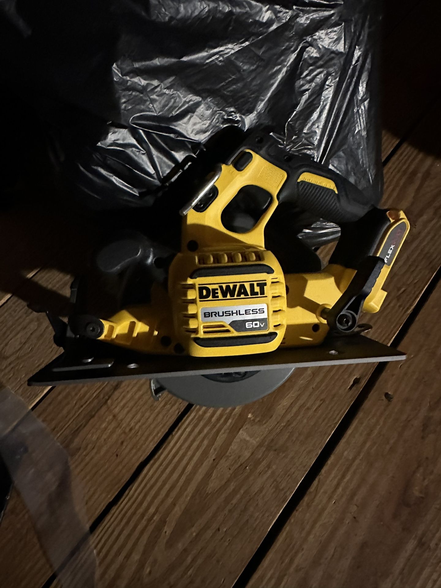 DEWALT Saw