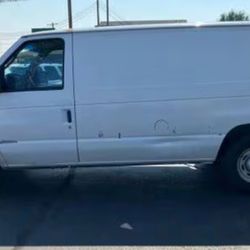 2004 Ford Econoline