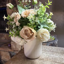 He-14in width-13in HANDMADE artificial cream/tan floral- greenery-fillers in a ceramic container