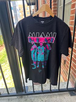 Miami Heat Tee Shirt Men’s Medium