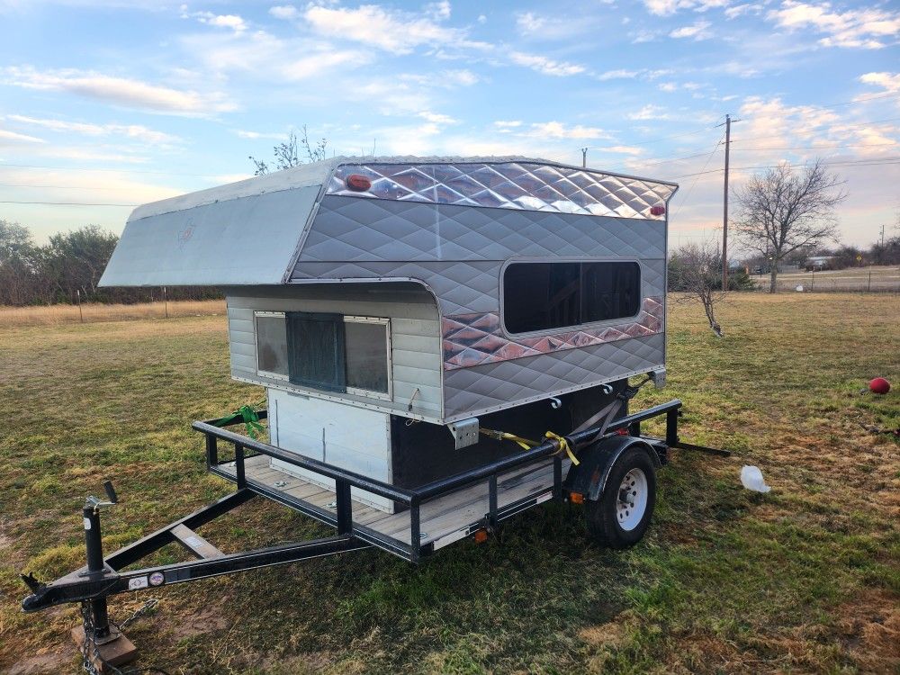 Capri Cowboy Rodeo Truck Camper for Sale in Joshua, TX OfferUp