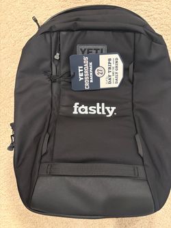 YETI  Crossroads backpack 27L