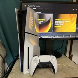 Disc And Digital Ps5 Slim 1TB Almost New 