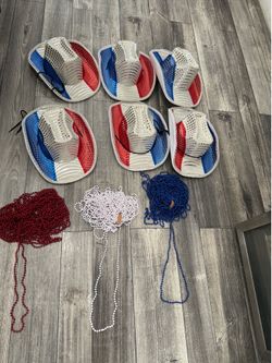 Sombreros y collares