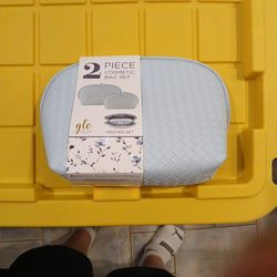 Cosmetic bag set2 piece. New .