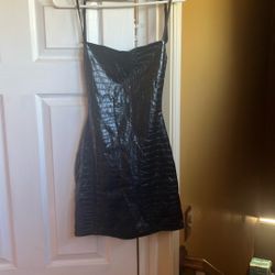 Tic Toc Crocodile Dress Size Medium Black