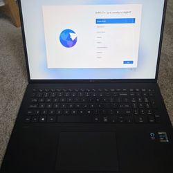 17 Inch, LG Gram 17Z95P-K Laptop 17 IPS, Intel Evo Platform Core i7-1195G7, 16GB, 512GB SSD
