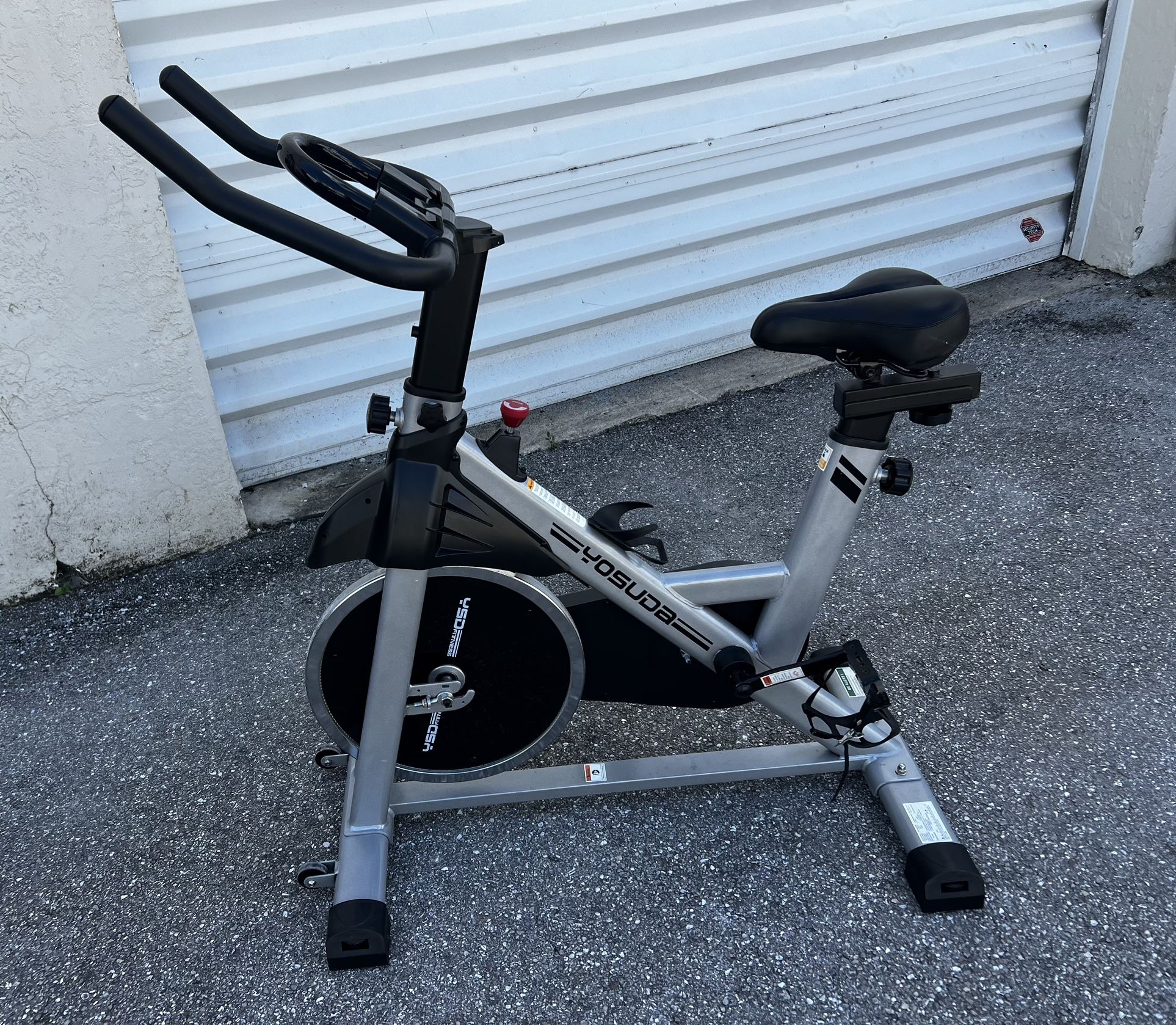 Delivery Available! YOSUDA Indoor Cycling Bike Stationary Bike for Home Gym Exercise and Cardio Fitness! Works great! 