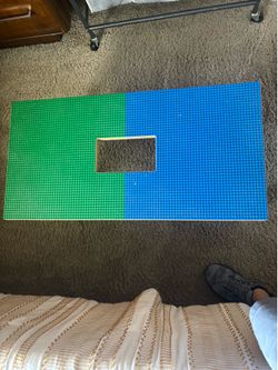 Off brand Lego table.