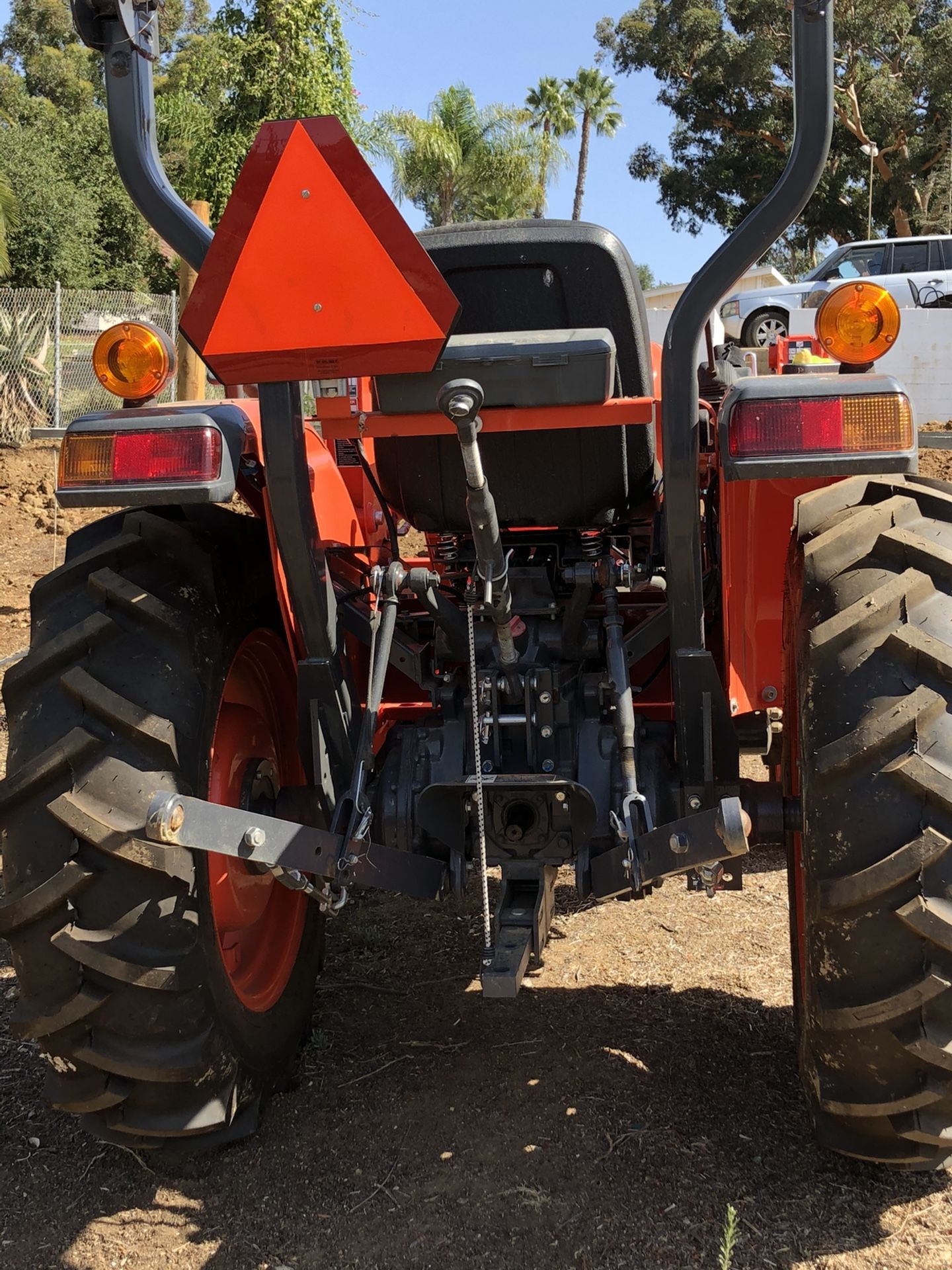 Kubota L3901 Tractor <30hrs