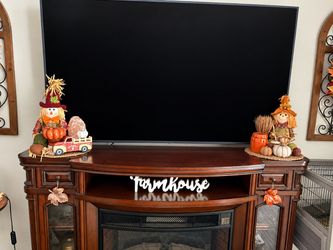 Samsung 75 Inch Tv UN75RU800DF Doesn’t work not sure what is wrong it is only 7 years old listed multiple site for over $1,999.99