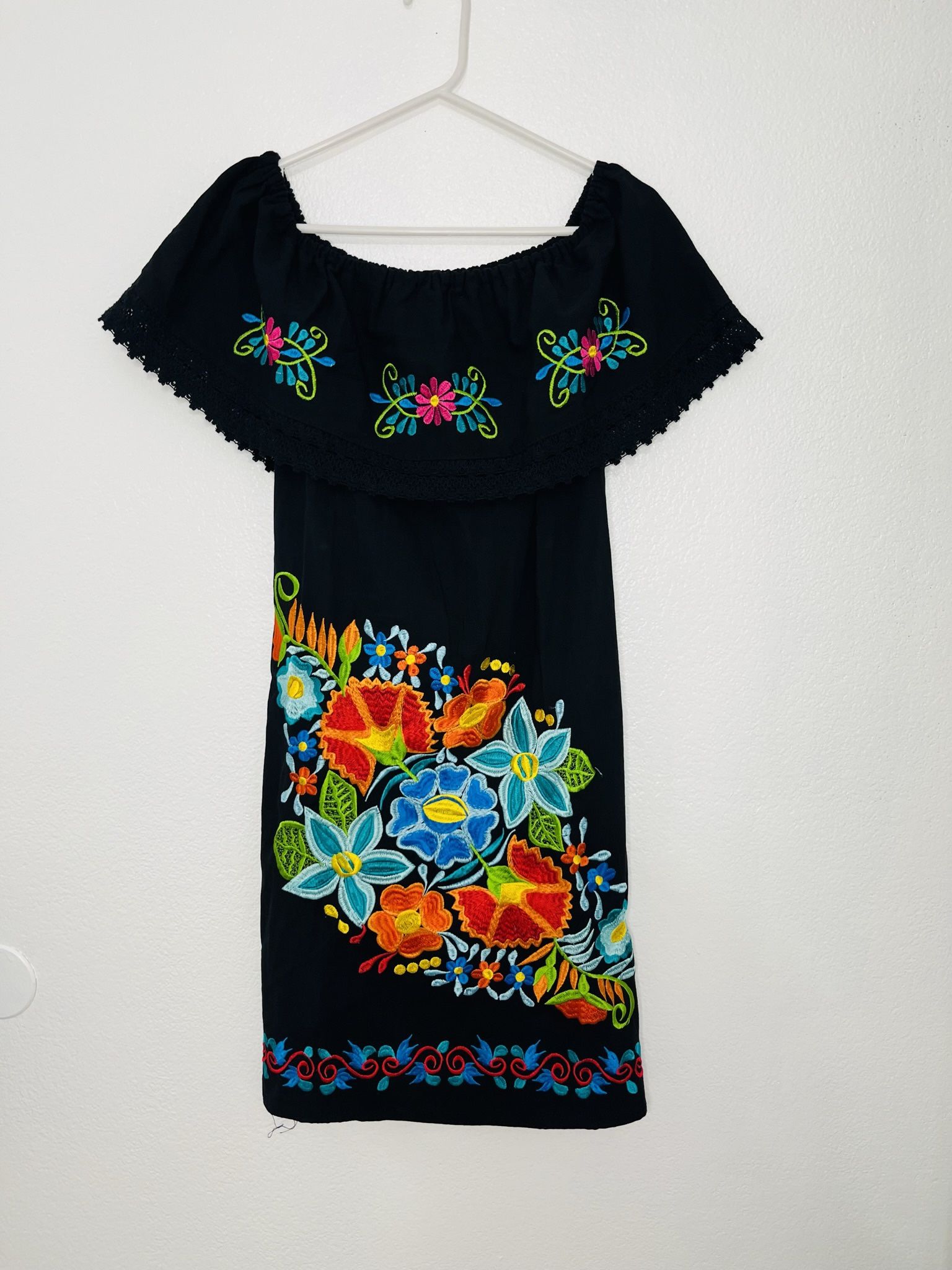 VESTIDOS MEXICANOS BORDADOS - Dresses - Watsonville, California