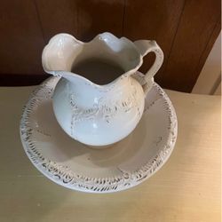 Arnel's Pottery pitcher and wash basin set