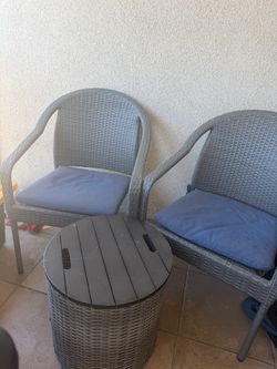 Patio chair set
