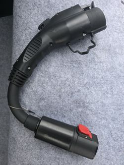 Tesla to CCS1 EV Charging Adapter – Charge CCS Electric Cars on Tesla Charger (Lectron)