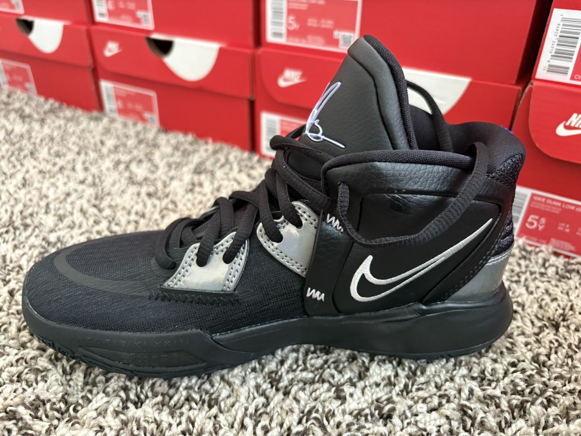 Nike Kyries
