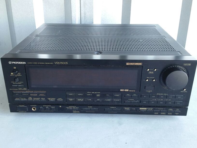 Pioneer VSX 7500S Receiver ( Vintage 800 Watts) for Sale in Newport