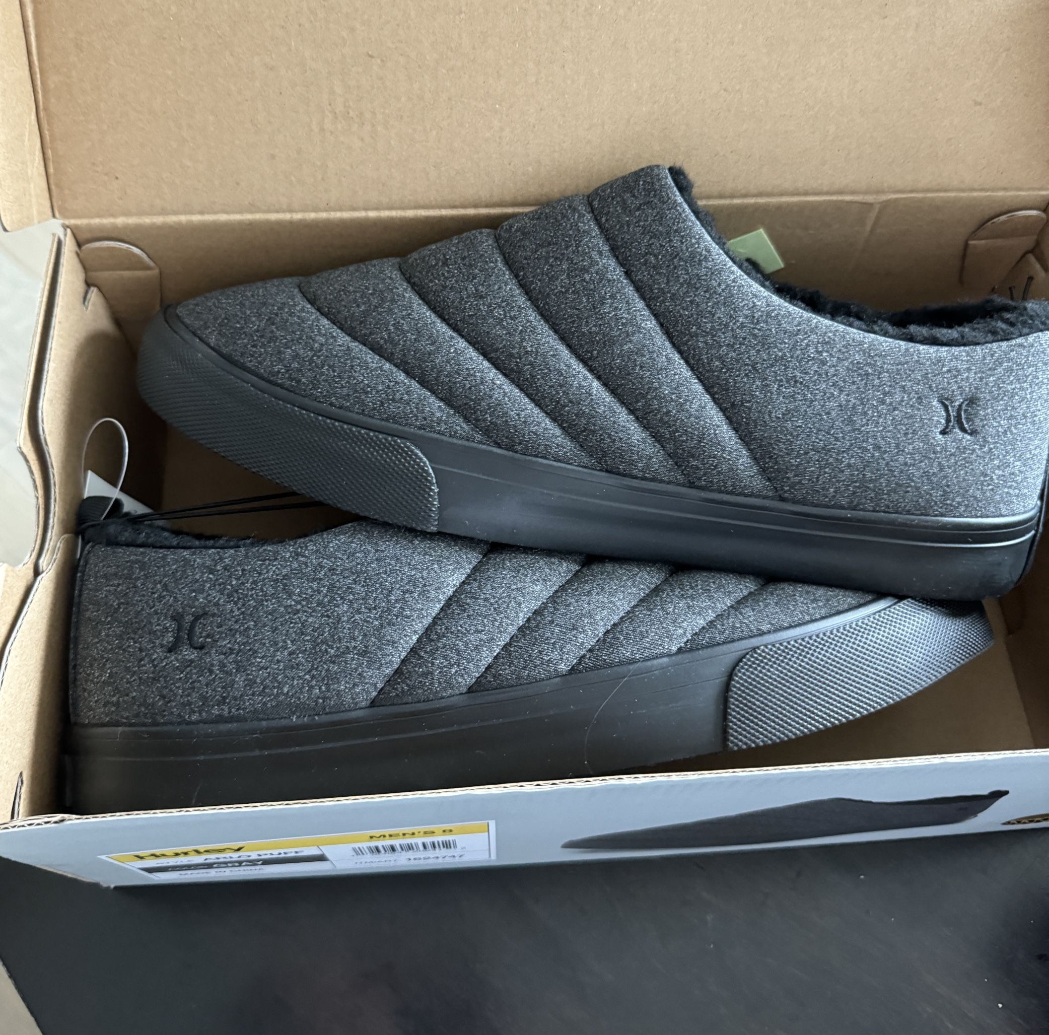 New Hurley Arlo Puff House Shoes- Beand new in box!  Color is gray.  