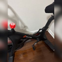 2023 Peloton Bike Excellent Condition 0-50 Rides - TX, USA