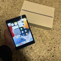 Ipad Mini 5th Gen Like New $140